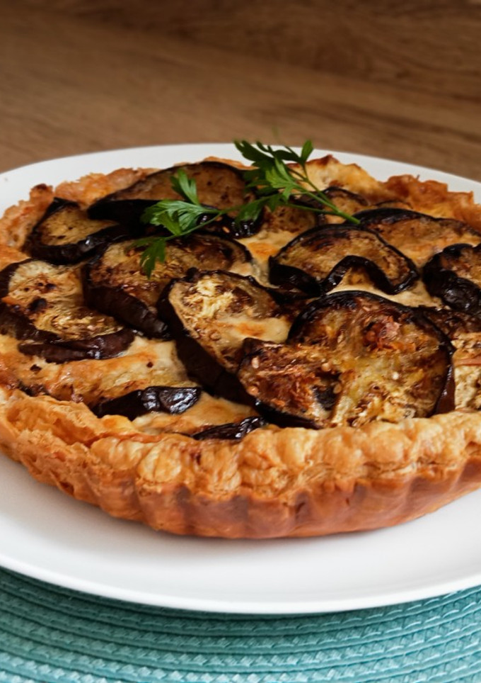 Una foto de Quiche de hojaldre y berenjena