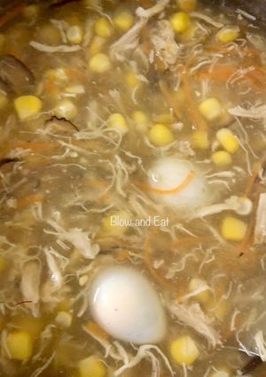 Hình của món Súp gà ngô nấm.