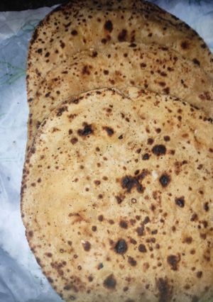 आलू का पराठा(aloo ka paratha recipe in hindi) रेसिपी मुख्य फोटो