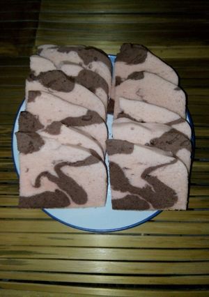 Foto resep Bolu Strawberry Marmer Kukus
