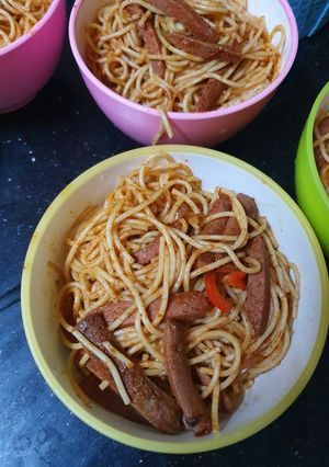 صورة لوصفة اسباغيتي بالنقانق