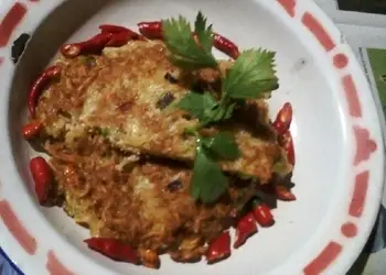 Mudah Cepat Memasak Omelet mie Ala Warung