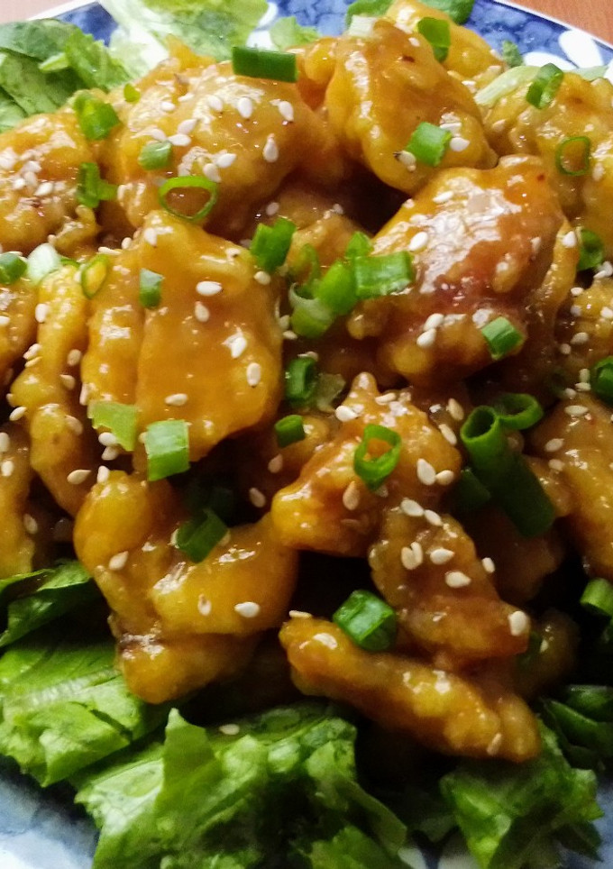 Una foto de Pollo a la Naranja (Orange Chicken)