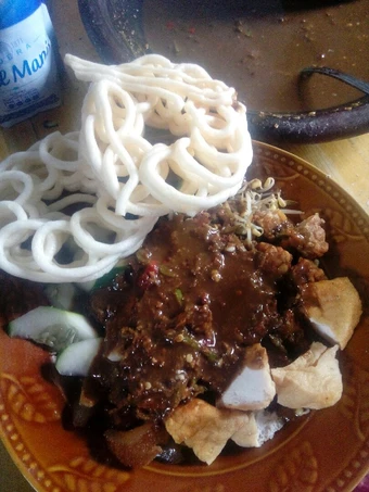 Cara Mudah Menyiapkan Resep Rujak petis jawa timur yang Enak Banget Anti Ribet, Mantap