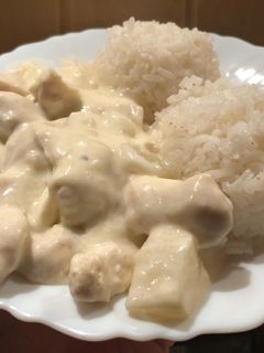 Tejszínes, füstölt sajtos, körtés csirkemell recept fotója