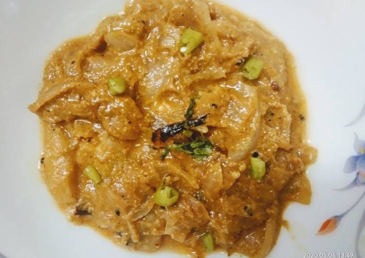 Onion Curry with Poppy Seed Paste