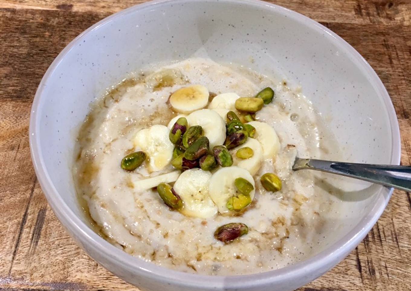 Porridge with Pistachio & Banana