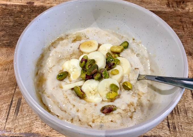 Step-by-Step Guide to Make Homemade Porridge with Pistachio &amp; Banana