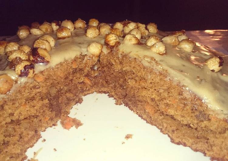 Carrot cake con cobertura de chocolate blanco