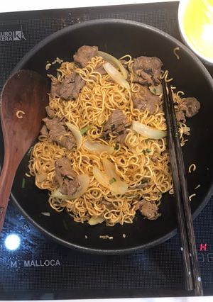 Hình của món Mì gói xào bò.