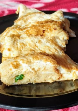 A picture of Cheesy Bread Omellete.