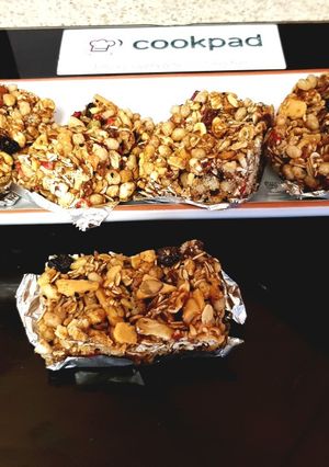 A picture of My Bars of Yummy Granola and Trail Mix Bars outdoors 😚.