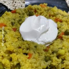 A picture of Broken Wheat Pulav.