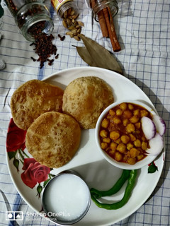 પંજાબી છોલે પુરી રેસીપી મુખ્ય ફોટો