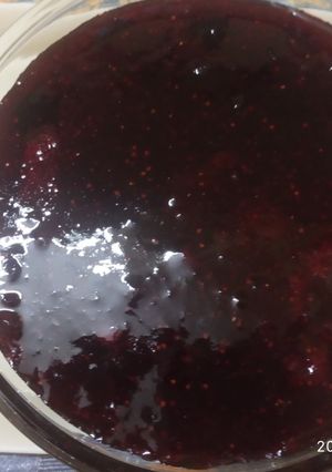 A picture of Strawberry and black grapes jam.