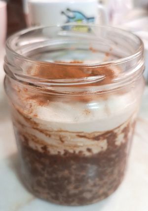 Una foto de Avena overnight tipo tiramisú