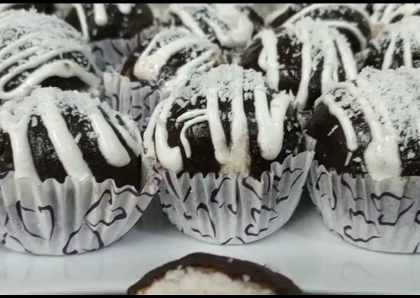 Chocolate coconut balls