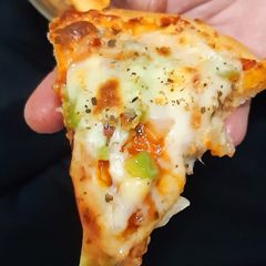 A picture of Veggie corn pizza.