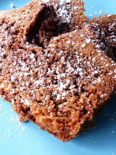 Una foto de Bizcocho estilo brownie en panificadora sin harina