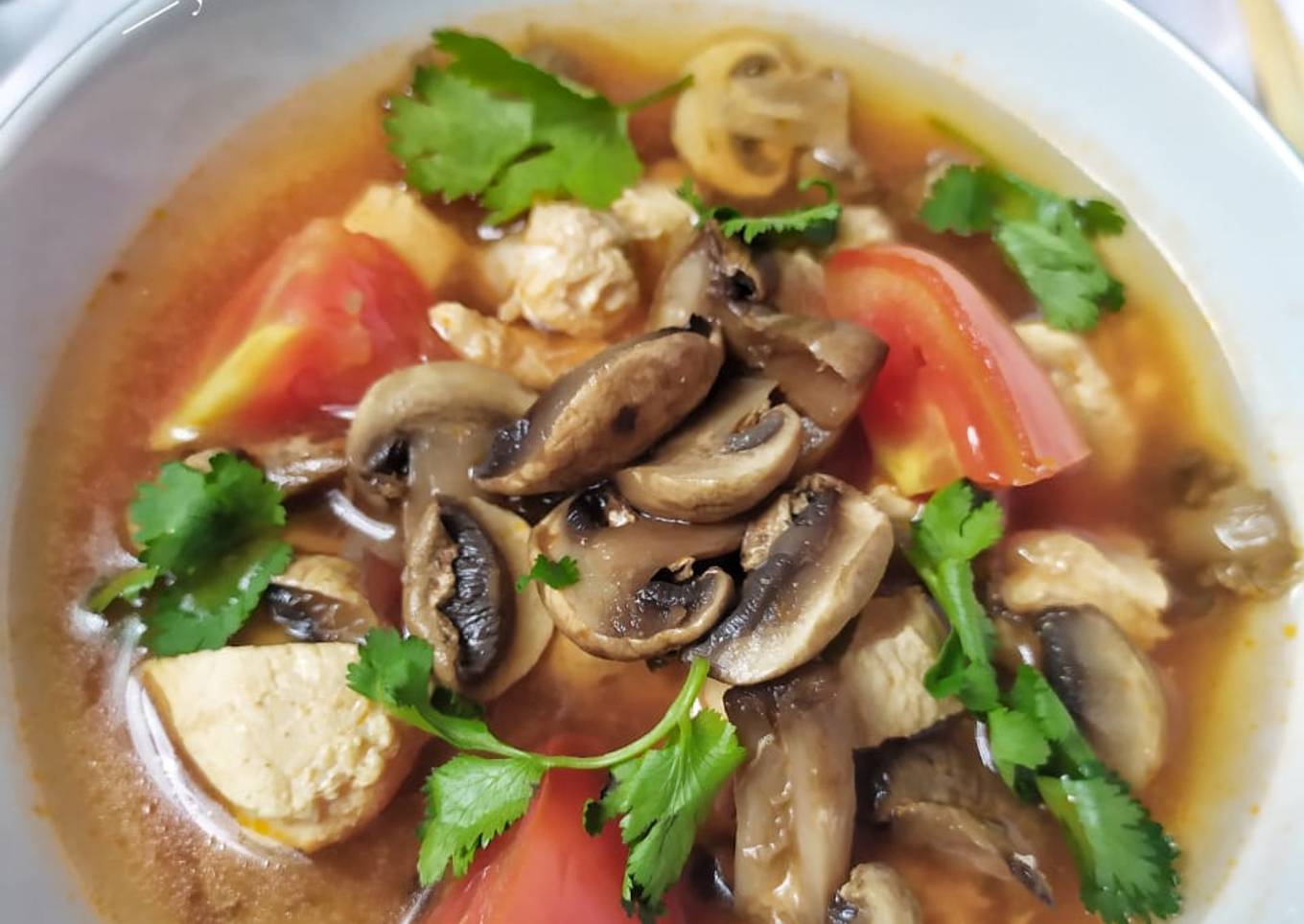 Chicken tom yam soup and shiratake noodles