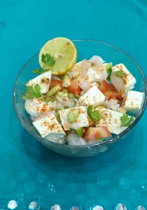 A picture of Paneer Lemon Masala chat.