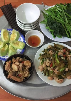 Hình của món CĐ: Cơm gia đình.