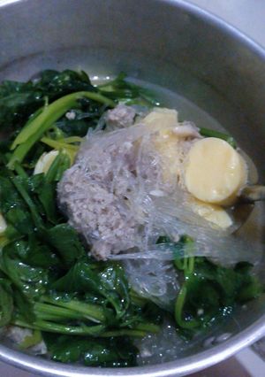 รูปของ ต้มจืดหมูสับบดใส่เต้าหู้ไข่ไก่และวุ้นเส้น
