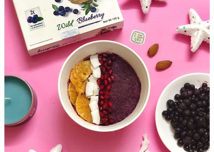 Recipe of Award-winning Blueberry Smoothie Bowl