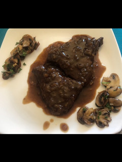 Una foto de Medallón de ternera al Pedro Ximénez 🥩🍷