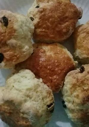A picture of Fruit Scones.