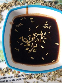 A picture of Tamarind chutney.