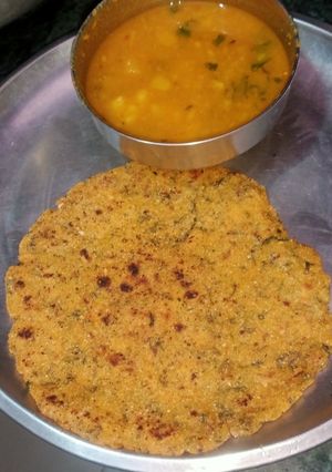 मेथी मक्का पराठा (methi makka paratha recipe in Hindi) रेसिपी मुख्य फोटो
