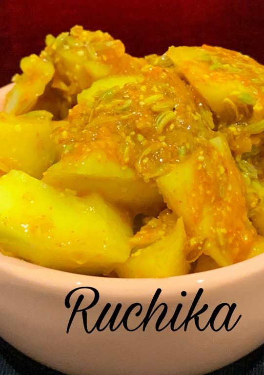 A picture of Instant Mango pickle.