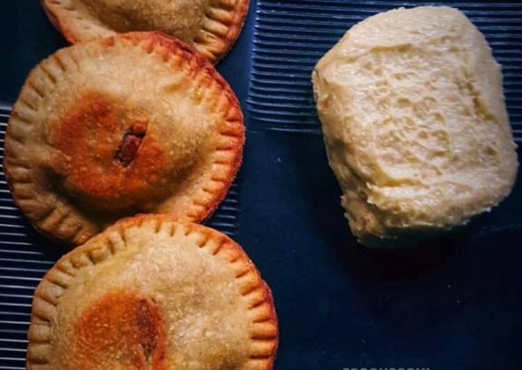 Steps to Prepare Ultimate Perad Pies (Guava Cheese Pies)