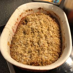 A picture of Fruit crumble.