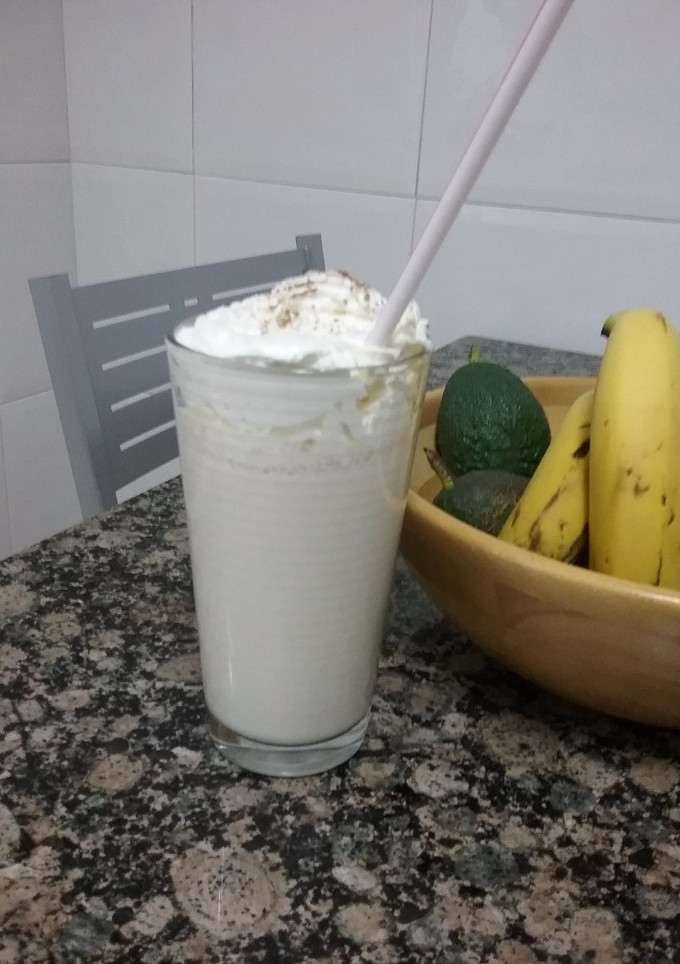 Una foto de Batido de plátano con galletas
