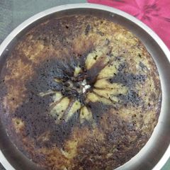 A picture of Chocolate vanilla marbal cake.