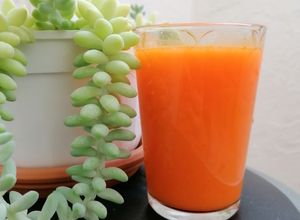 Une photo de Jus carotte citron🍋 🥕