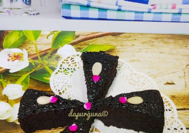 Simple Way to Make Speedy Brownies Ketan Hitam ala Dina