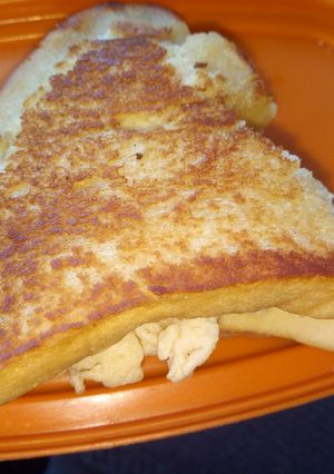 A picture of Samosa shaped bread.