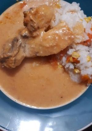 A picture of Chicken in Peanut Sauce.
