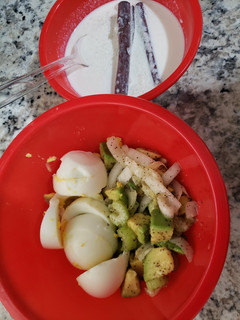 Una foto de Huevitos condimentados con 1/2 taza de harina