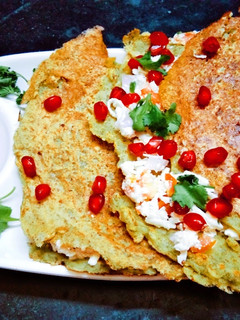 स्प्राउट्स पनीर चीला (Sprouts paneer cheela recipe in Hindi) रेसिपी मुख्य फोटो