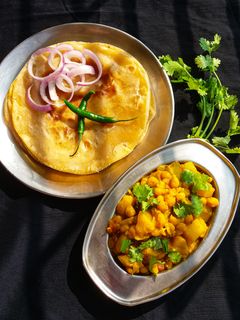 মটর আলু কারি রেসিপির প্রধান ছবি