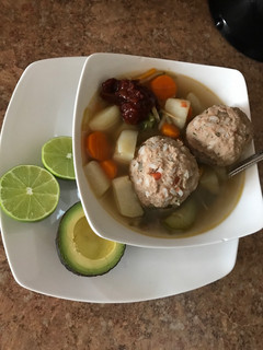 Una foto de Caldo de albóndigas original
