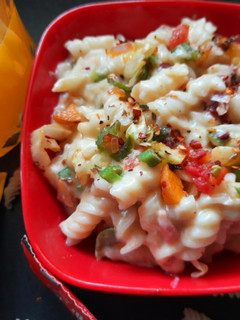 व्हाइट साॅस पास्ता (white sauce pasta recipe in Hindi) रेसिपी मुख्य फोटो