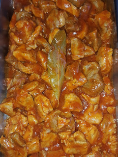 Una foto de Magro con tomate