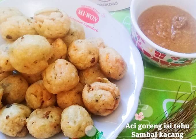 Aci goreng isi tahu sambal kacang