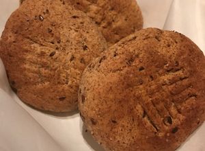 Una foto de Pan de queso y orégano para la hora del té
