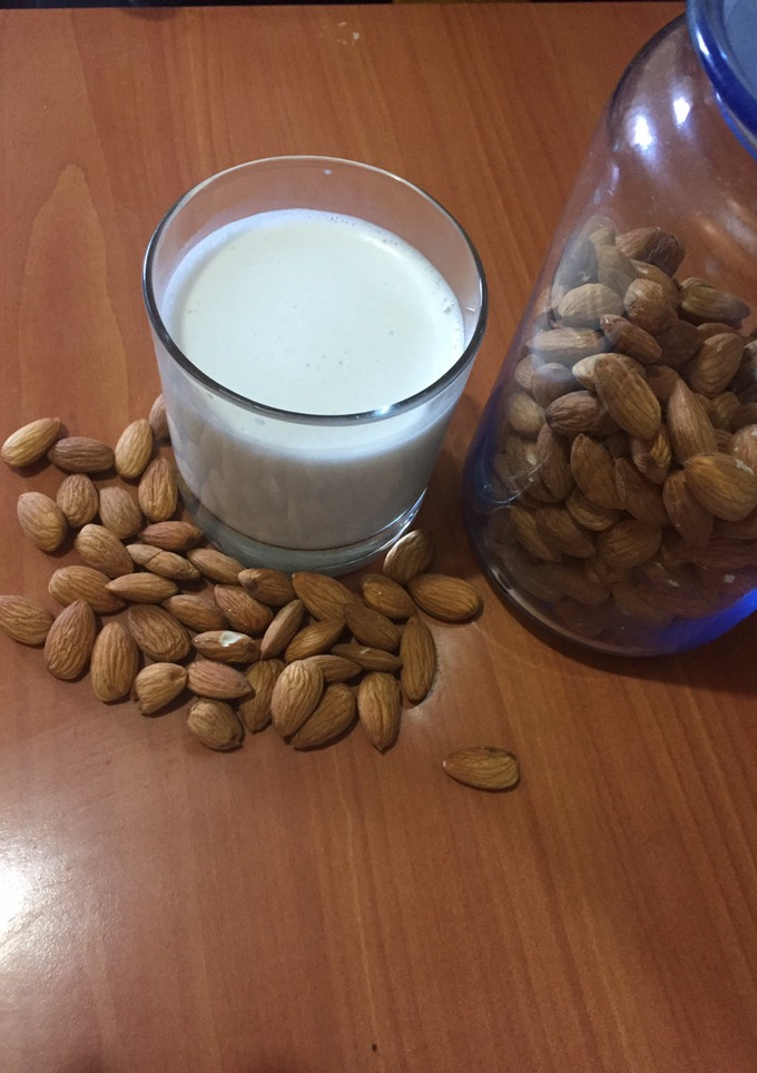 Una foto de Leche de Almendras con canela